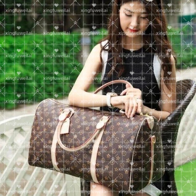 New Men Duffle Bag Women Travel Bags Hand Luggage Travel Bags Designer Men Pu Leather Handbags Large CrossBody Bags Totes Purse Crossbody Bag 55cm