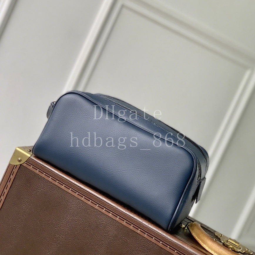 Toiletry bag Mirror quality Men Designer bags bathroom bag Luxury Calfskin Leather Handbag vanity bag Fashion Clutch bag 28cm With box MLD07A2