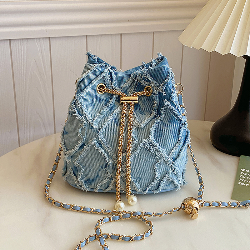 Top Brand High Quality New Style Free Delivery Designer 2025 New Denim Bucket Crossbody with High-End Feel, Niche Design, Trendy Women New Free Deli