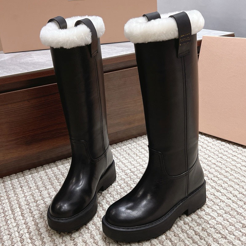 FW 25 new arrival boots designer snow boots luxury womens autumn winter boots anti slip wear resistant rubber sole thick heel boots with side decora