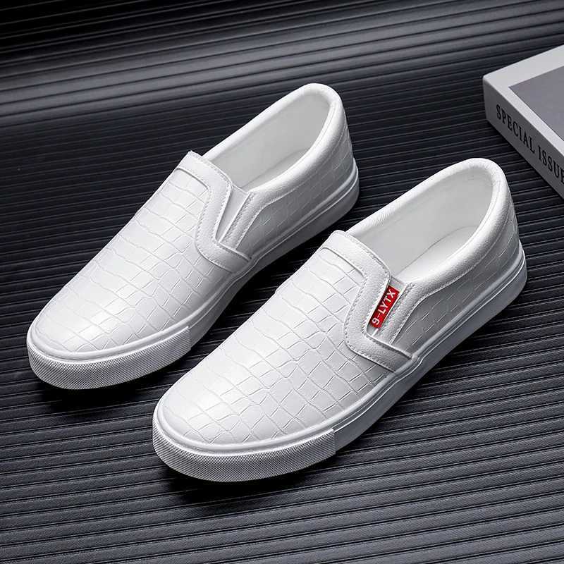 Classic White Leather Loafers Men Flats Casual Shoes Slip Sneakers Man Black Moccasin For Men Boat Shoes Mens ShoesXJ250827