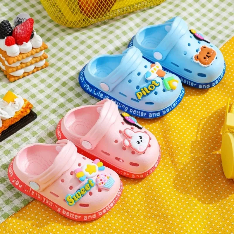 Summer Children Garden Slippers Shoes Boys Girls Beach Sandal Kids Lightweight Breathable Cute Cartoon Slip Baby Slippers250826