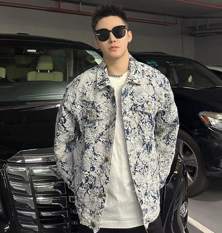 News Men's Jackets men's women's Denim Jackets Luxury brand Designer Jacket couple Denim coats Flower hole breaking