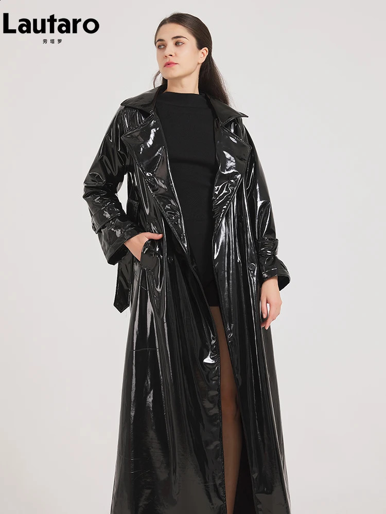 Lautaro Spring Autumn Black Shiny Reflective Soft Patent Leather Trench Coat for Women y ner Floor Length Clothes 250827