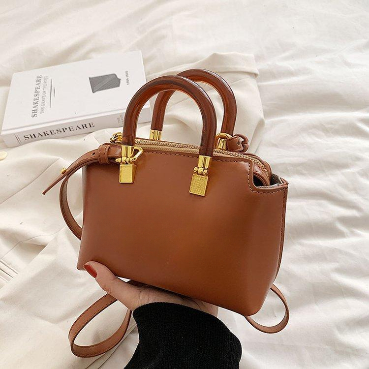 Top Brand High Quality New Style Free Delivery Designer Cross-border New Trendy Fashion Crossbody Niche High-end Trendy Handbag Pillow New Free Deli