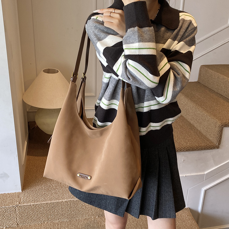 Top Brand High Quality Style Free Delivery Designer 2025 Fashion Korean Style Single Shoulder Commuter High-End Tote Textured Handbag Free Delivery