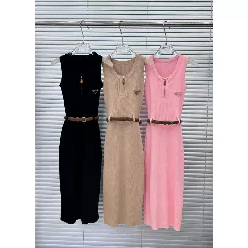 Designer's high-quality 2025ss spring new style slim and slimming ladylike style zipper belt sleeveless knitted dress