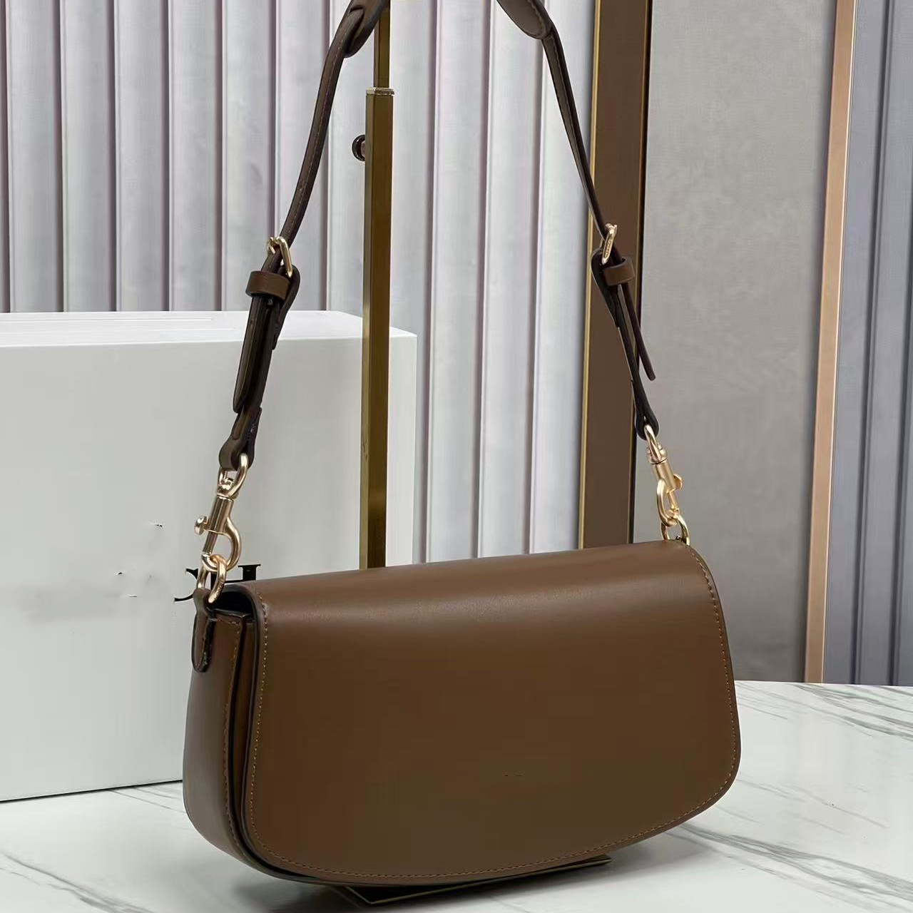 Free shipping designer 2025 new high-end Korean style fashion women's bag, armpit bag, versatile temperament, single shoulder western-style cro