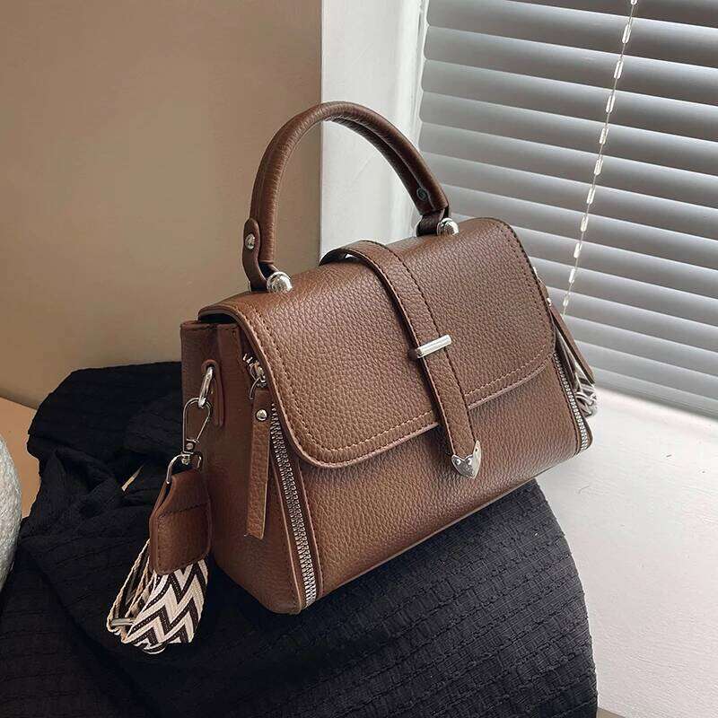 HISUELY Small Simple Short Handle Shoulder Bag For Women Korean Fashion Handbags Female Solid Color Vintage Crossbody Bags