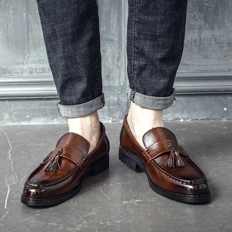 00 Luxury Men Formal Mariage Wedding Party Shoes High Quality Pointed Toe Brogues Shoes Men Loafers Tassel ShoesXJ250827