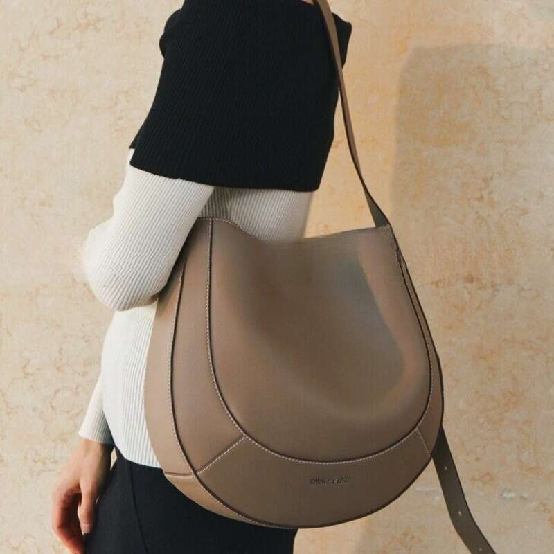 2025 New Shoulder Crossbody Women's Handbag Suitable For Commuting Daily Leisure Fashionable Versatile