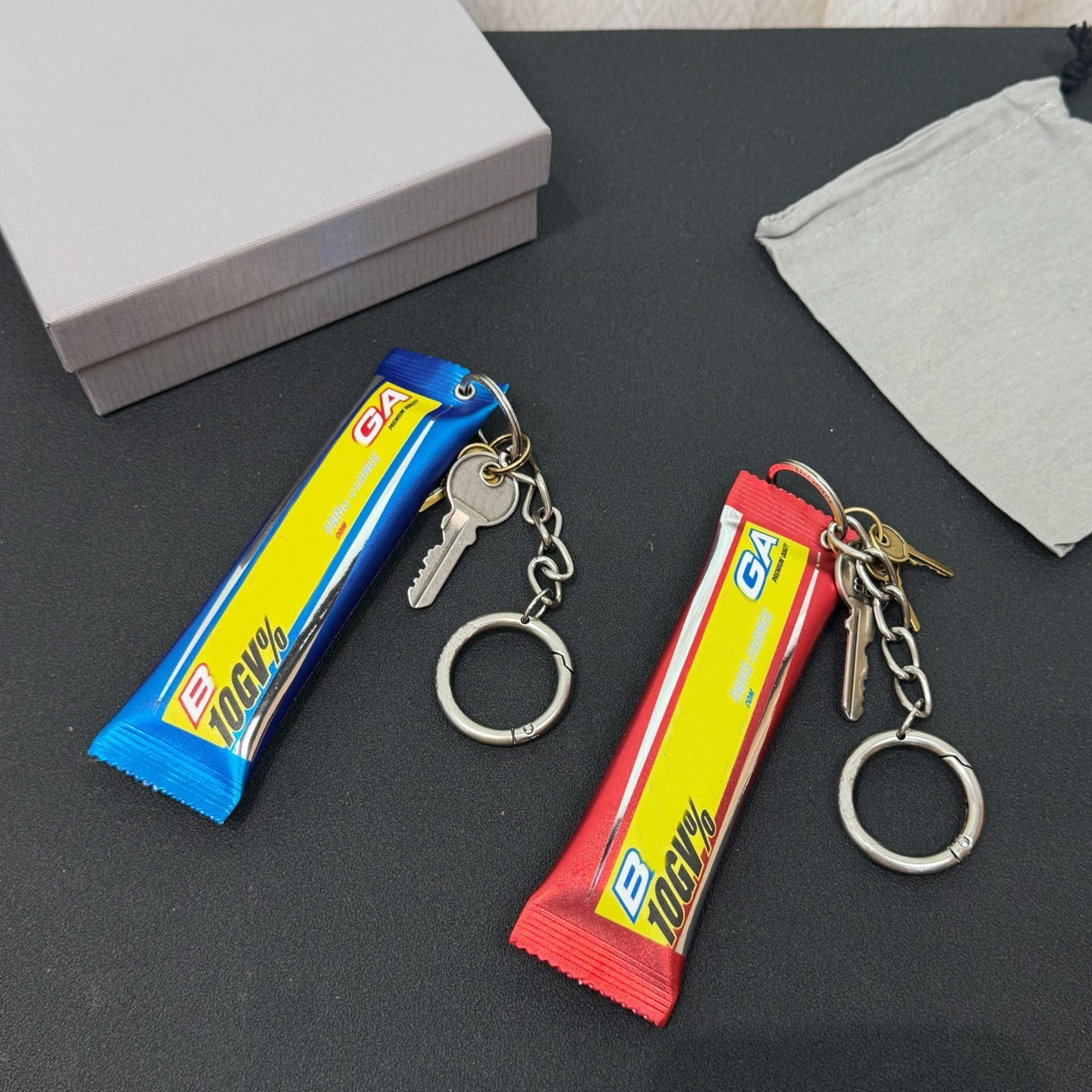Luxury Paris Letter Energy Bar Keychain Backpack Shoulder Bag Car Key Pendant Fashion Accessories gift High Quality