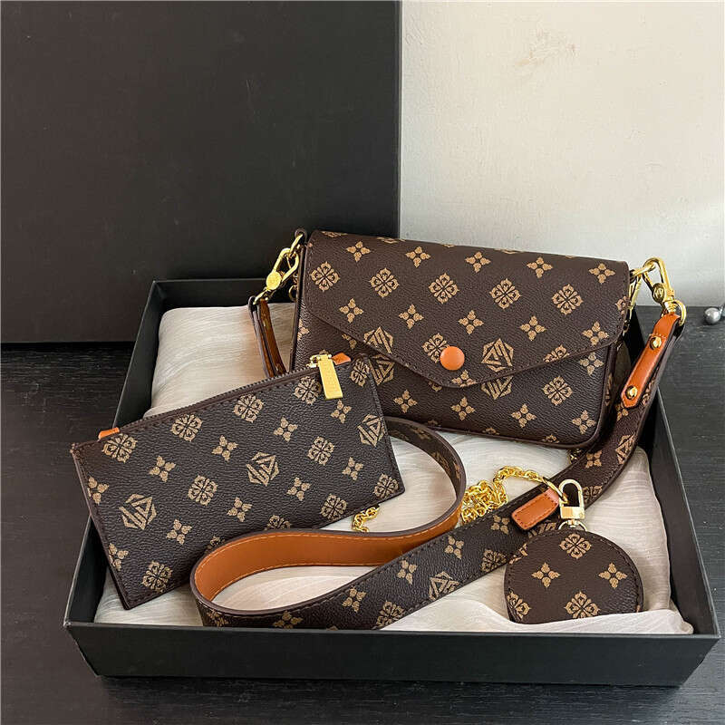 Light Presbyopic Chain Small Square for Women New High-end Versatile Three-in-one Envelope Single Shoulder Crossbody Bag