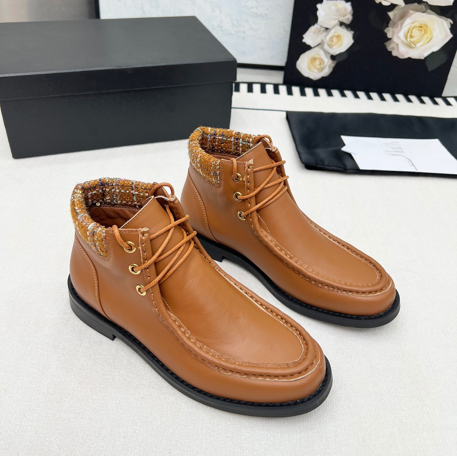 Designer boots luxury brand women's leather casual shoes for outdoor travel snow boots cycling shoes business wedding shoes Top quality shoes