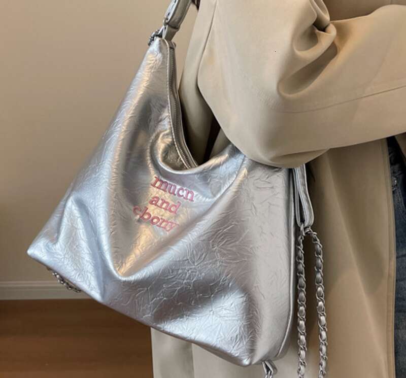 High quality large capacity for women's textured chain backpack trendy and versatile tote bag