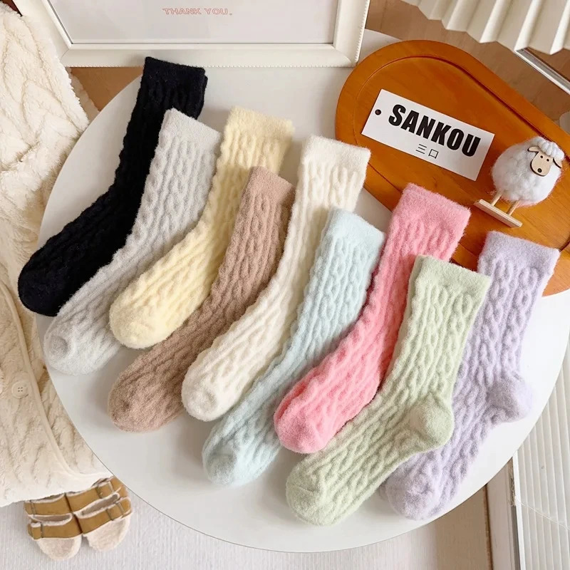 Womens Socks Winter Japanese Fashion Solid Color Fluffy Socks For Home Thick Cute Floor Socks warm Autumn Soft Socks 250827