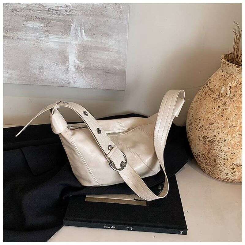 2025 New Style Lazy Casual One-shoulder Messenger Bag Made Of Soft Pleated Leather With Purse Shape.