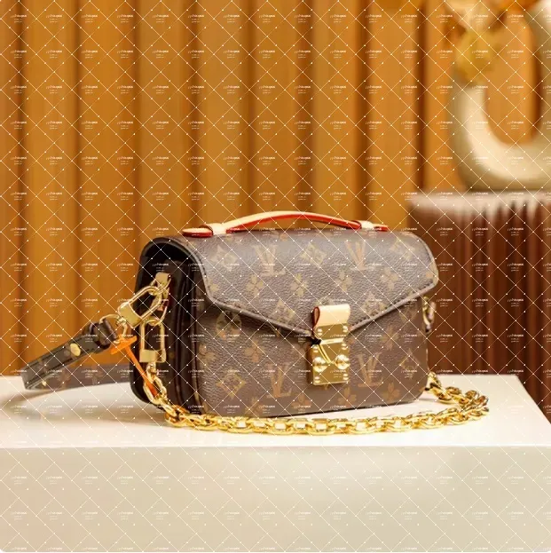 Pochette de haute qualité East West Mettis Hands Sacs Femme Sac à bandoulière de concepteur de luxe Sac en relief Chaîne d'embrayage à bandoulièr