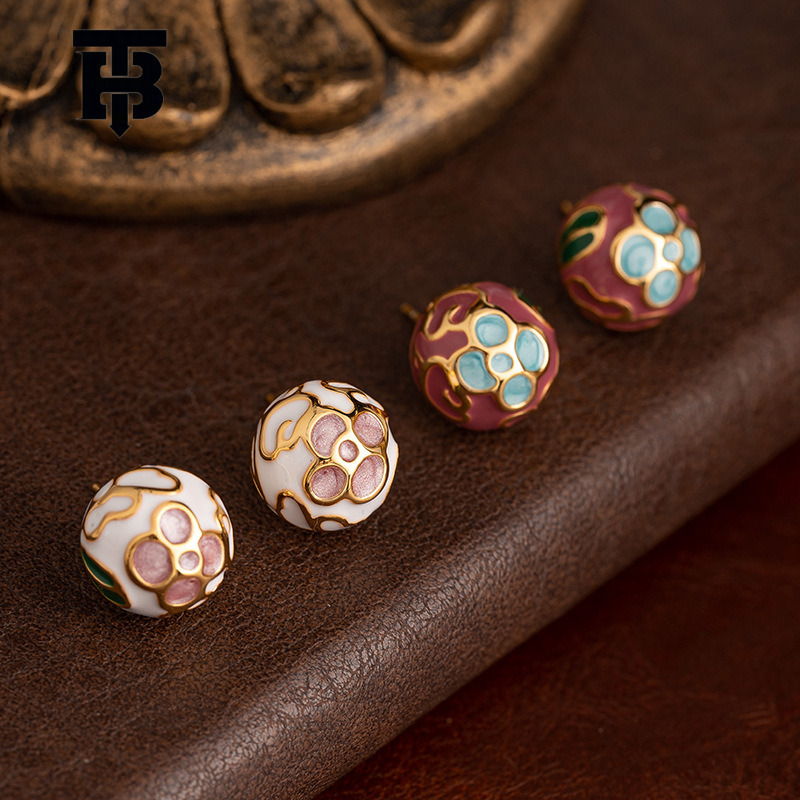 Free Shipping For New Designer Accessories Vintage Spherical Earrings For Women Retro Oil Drop Chinese Style Niche Stud Earrings Unique Design Sense
