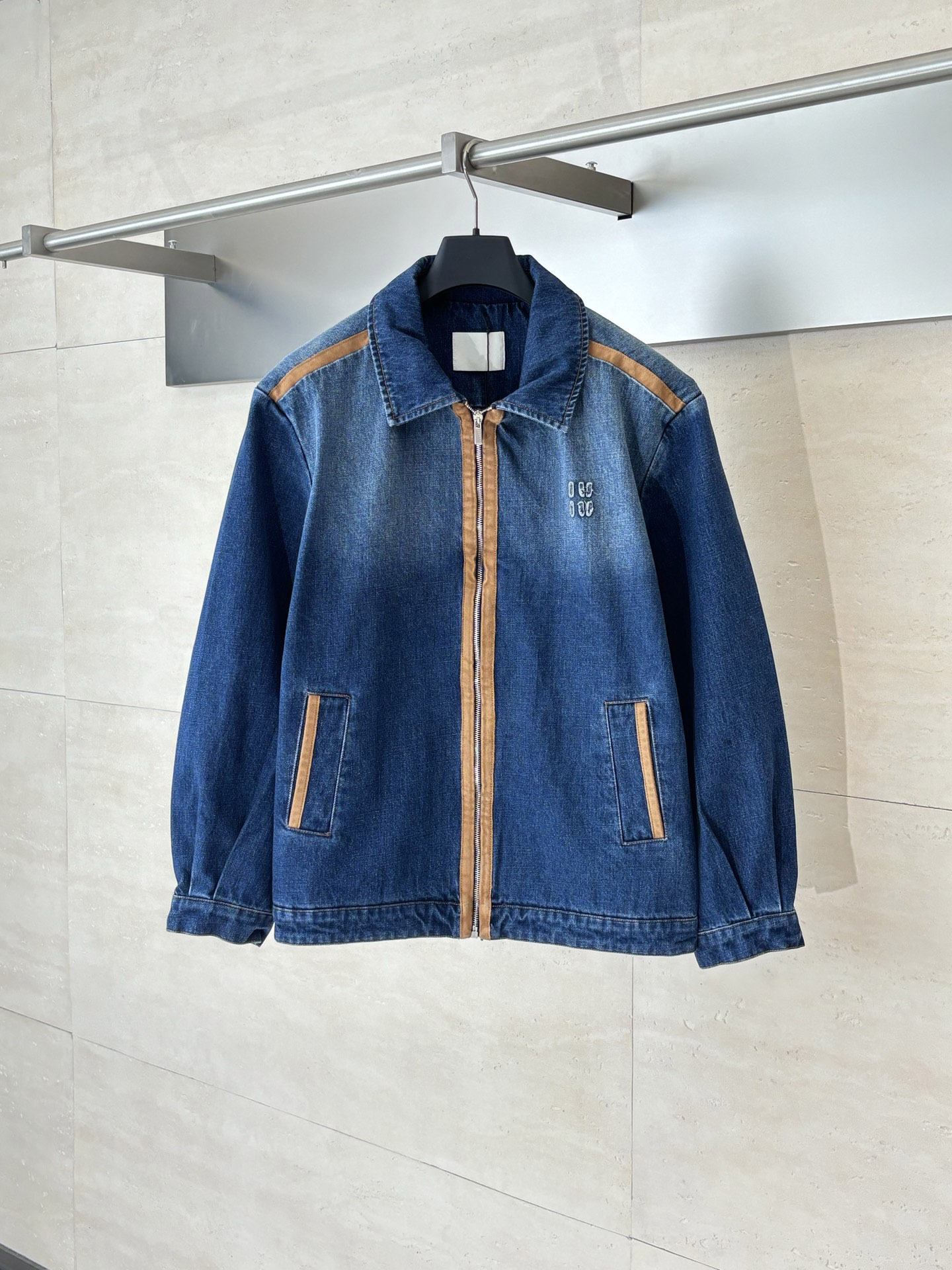 2025 New Designer Jacket Fashion Contrast Color Stripe Splicing Design US Size Highend Brand Mens Casual Zipper Denim Jacket