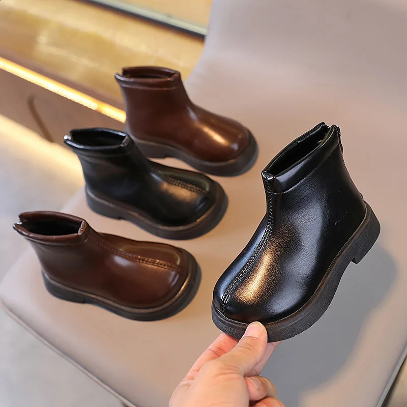 2024 Children Fashion Boots Autumn Winter Warm Snow Shoes Infant Kids Girls Boys Casual Shoes Top Quality Retro Leather Boots250828