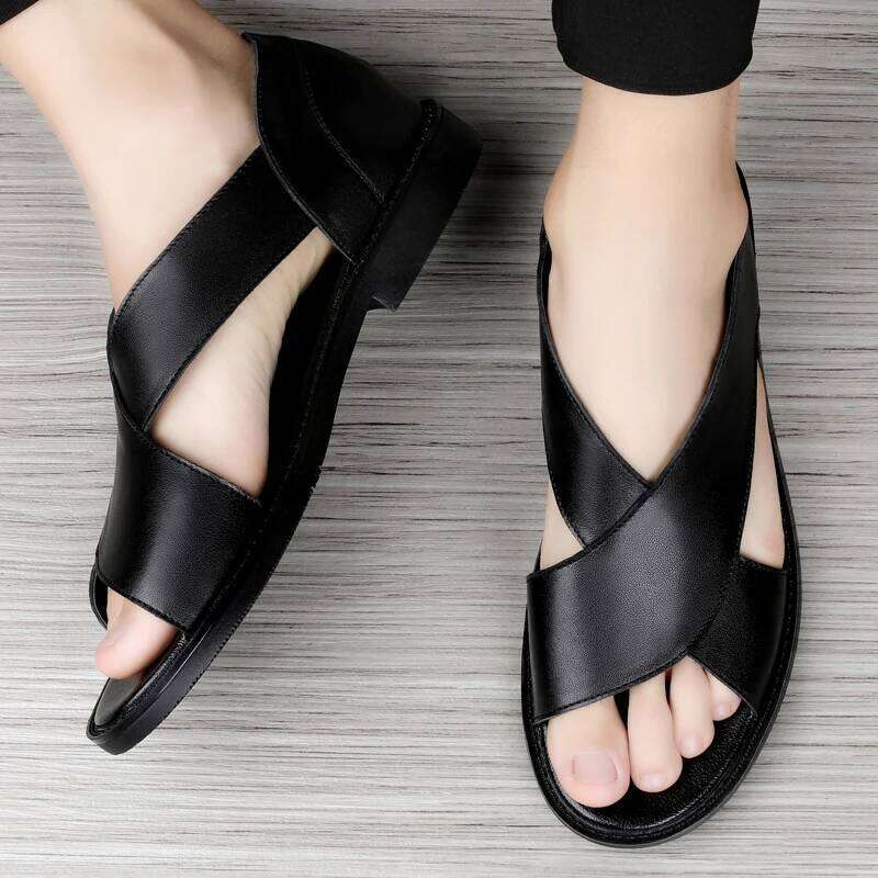 2023 New Genuine Leather Men's Flat Open Toe Rome Style Mens Sandalias Summer Breathable Beach Gladiator Sandals For Men