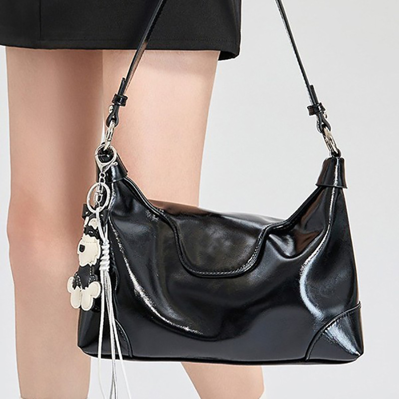 Korean Style Wrinkled Dumpling Dark Cool Motorcycle New Shiny Leather High-end Simple Single Shoulder Crossbody Bag
