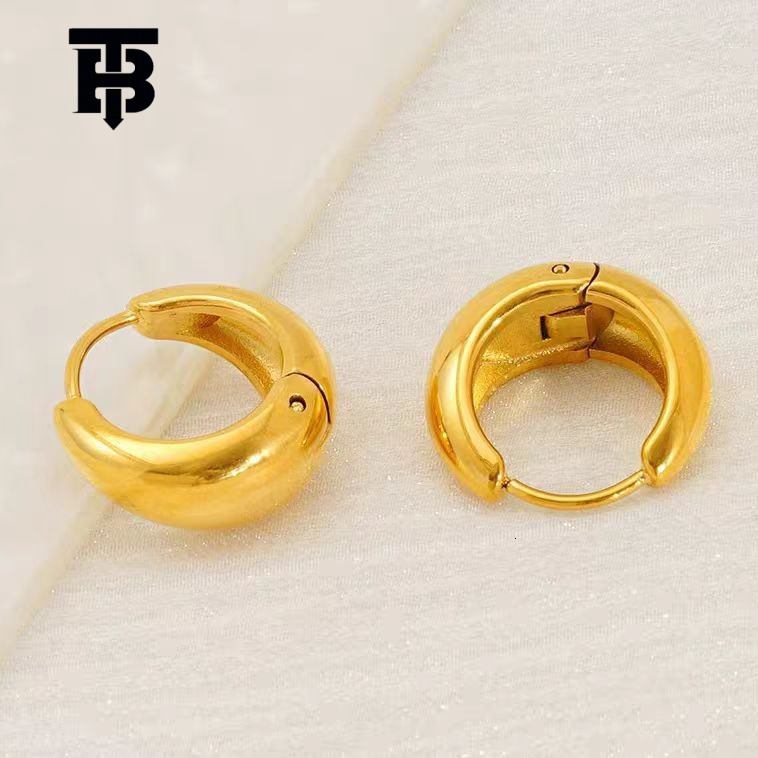 Free Shipping For New Designer Accessories Stainless Steel Earrings Light Luxury Ear Buckle Electroplated Versatile High-end Water Drop Retro Earrin