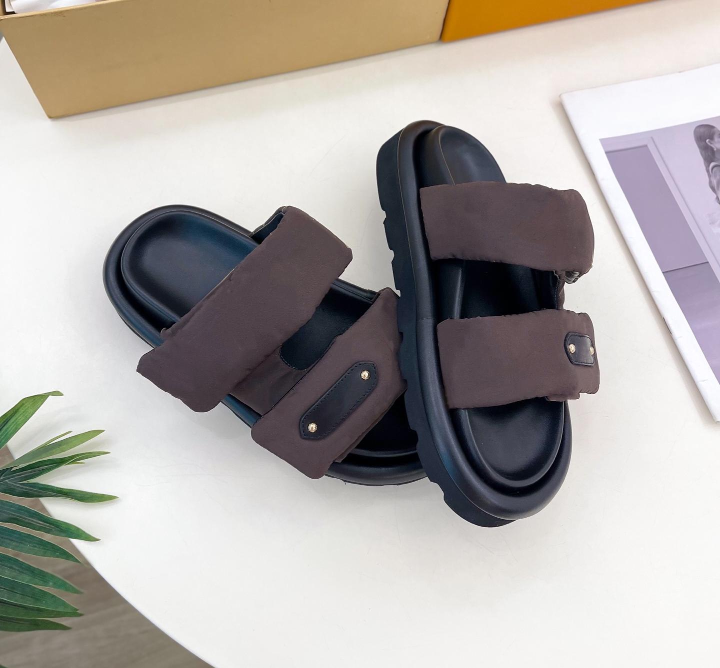 slippers designer sandals women Pool Pillow flat comfort mules luxury slides platform Casual Shoes quilting lvs flip flops high quality Cotton Fabri