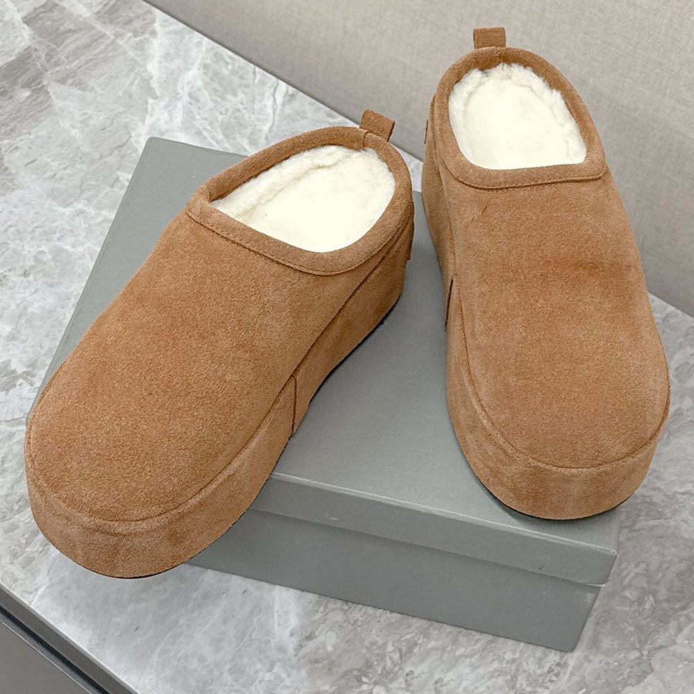 Womens Alaska Soft Platform Mule in Brown white calfskin wool lining Round toe Open at back platform height Warm comfort autumn winter mules womens