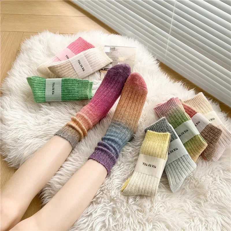Winter Thick Warm Long Socks Gradient Wool Cashmere Kawaii Socks Women Thermal Floor Sleeping Socks Year Gift Autumn 250827