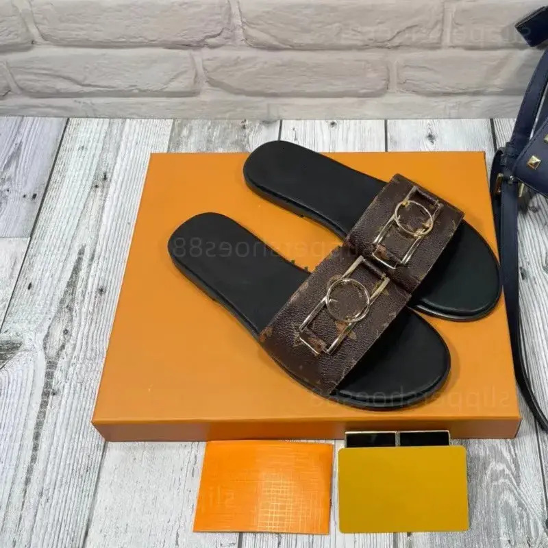 designer slides slipper sandal locked it flat mule mens women shoes flipflop slide slippers summer leather slider mules flip flops comfo OMR