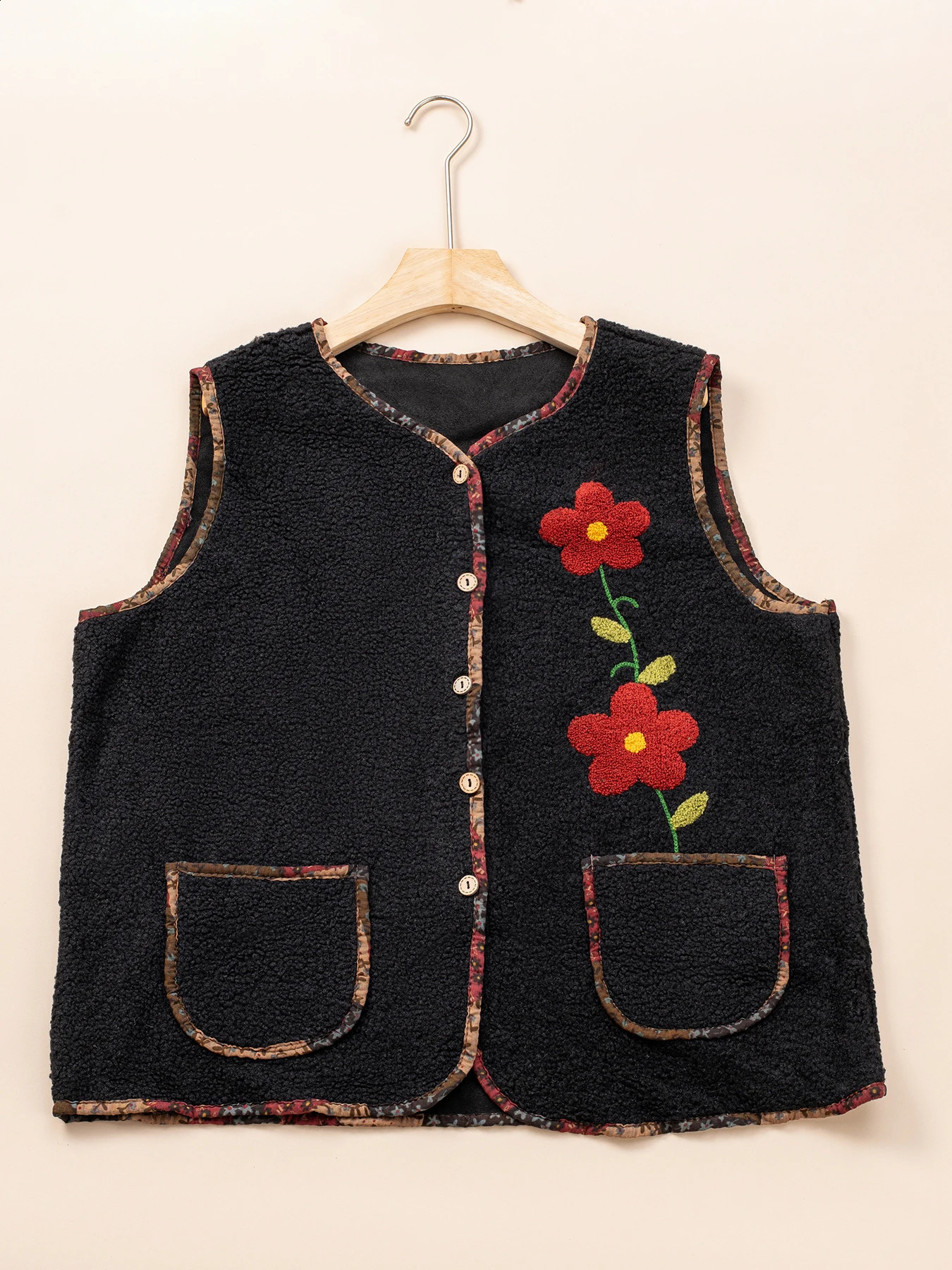 Autumn And Winter Warm Vest One Size Embroidered Flower Suede Lamb Vest Coat With Pockets For Women Sleeveless Loose Jacket 250828