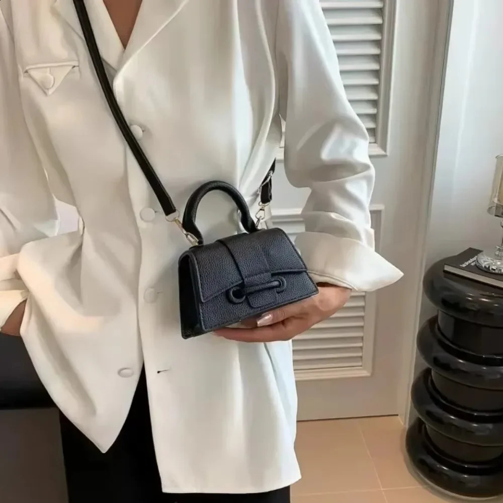 Fashion Womens Versatile Trendy Casual Mini Crossbody Bag Niche Trendy Shoulder Bag 250815