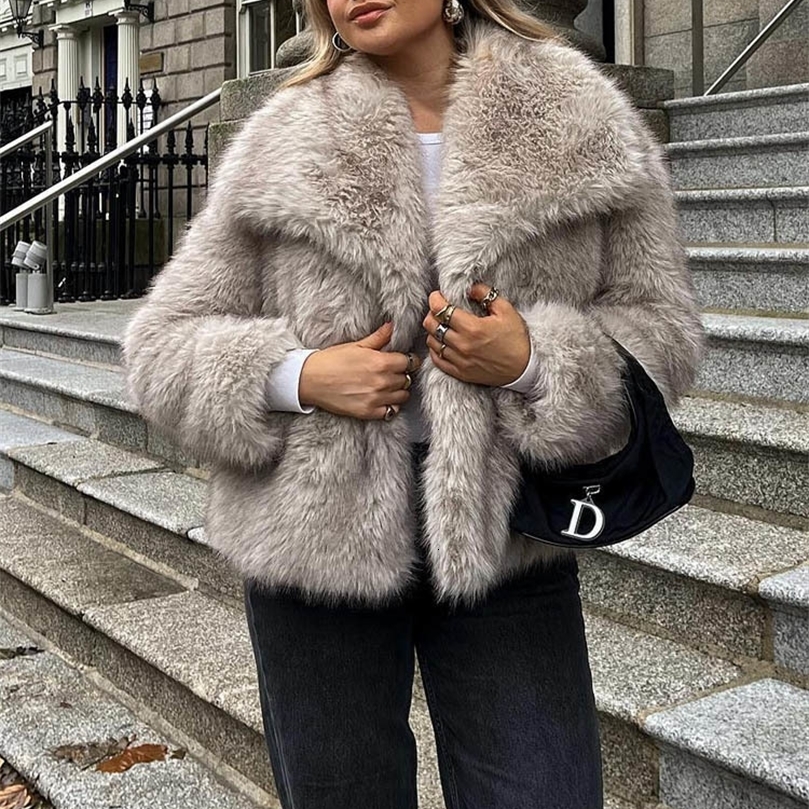TRAFZA Women Fashion Cropped Faux Fur Jacket Coat Long Sleeve Front Snapbutton Female Outerwear Chic Lapel Collar Thick Coat250828