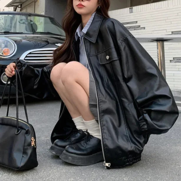 Vintage Black Leather Jacket Women Moto Biker Zipper Jackets Oversize Gothic Style Motorcycle Coats Korean Streetwear 250828