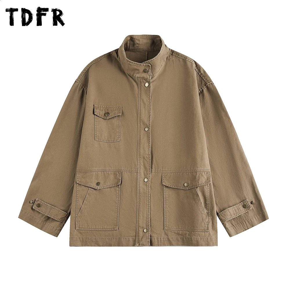 Multi-Pocket Cargo Jacket Mens Distressed Autumn Retro Casual Loose Long Sleeve Stand Collar Outerwear Man 250815
