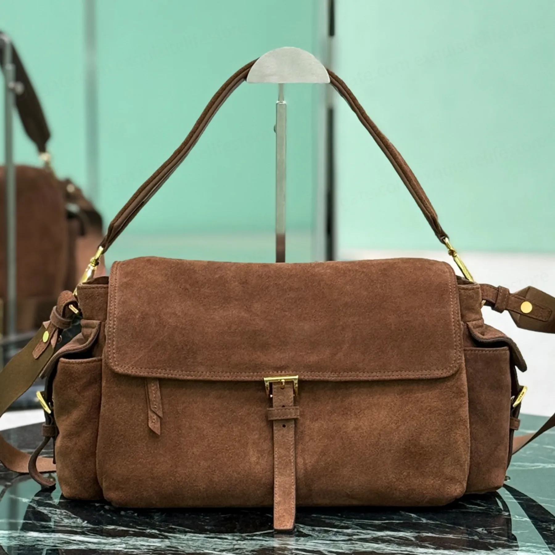 New 2025 Explore Suede Shoulder Bag With Flap Luxury Designer Soft Genuine Leather Crossbody Bag Golden Hardware Handbag Zipper Pocket Clutch Bag Pu