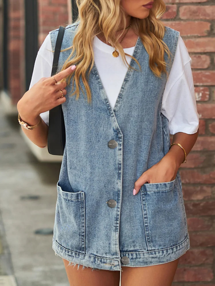Benuynffy Vintage Big V Neck Denim Vest Women Spring Summer Washed Casual Pockets Sleeveless Jeans Jackets Female Loose Outwear250828