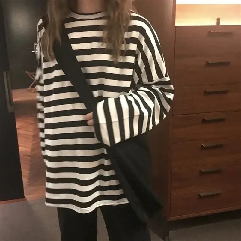 Spring Autumn Women Harajuku Striped T Shirt Long Sleeve ONeck TShirts Korean Casual Oversized T Shirt Femme Black Tops250828