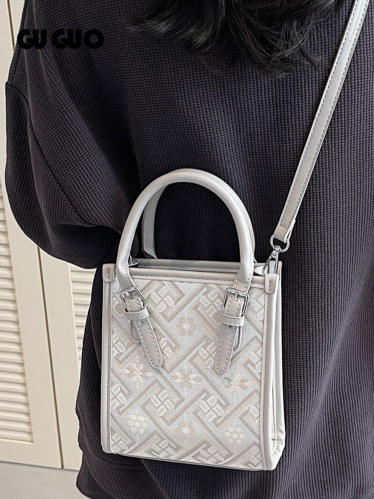 Free Shipping New Designer Bag 2025 Summer Handheld Niche Style Bag For Women Bucket Chinese Style Bag New Sweet Exquisite Commuter Shoulder Crossbo
