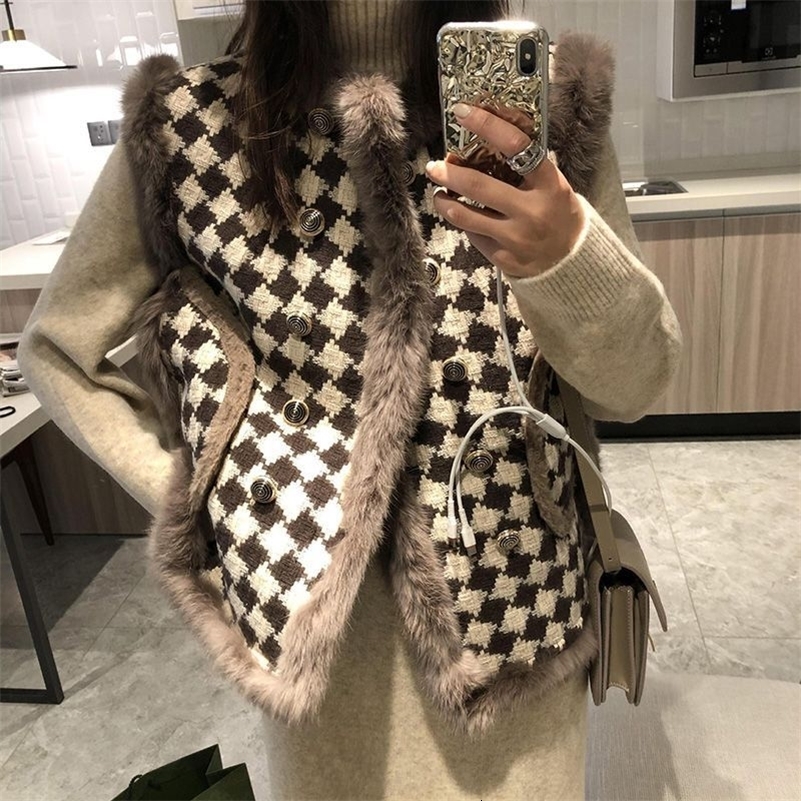 Chic Velvet Thick Vests Women Winter Clothes Coats Pockets Elegant Y2k Fur Patchwork Plaid Sleeveless Casual Chaleco Mujer 250828