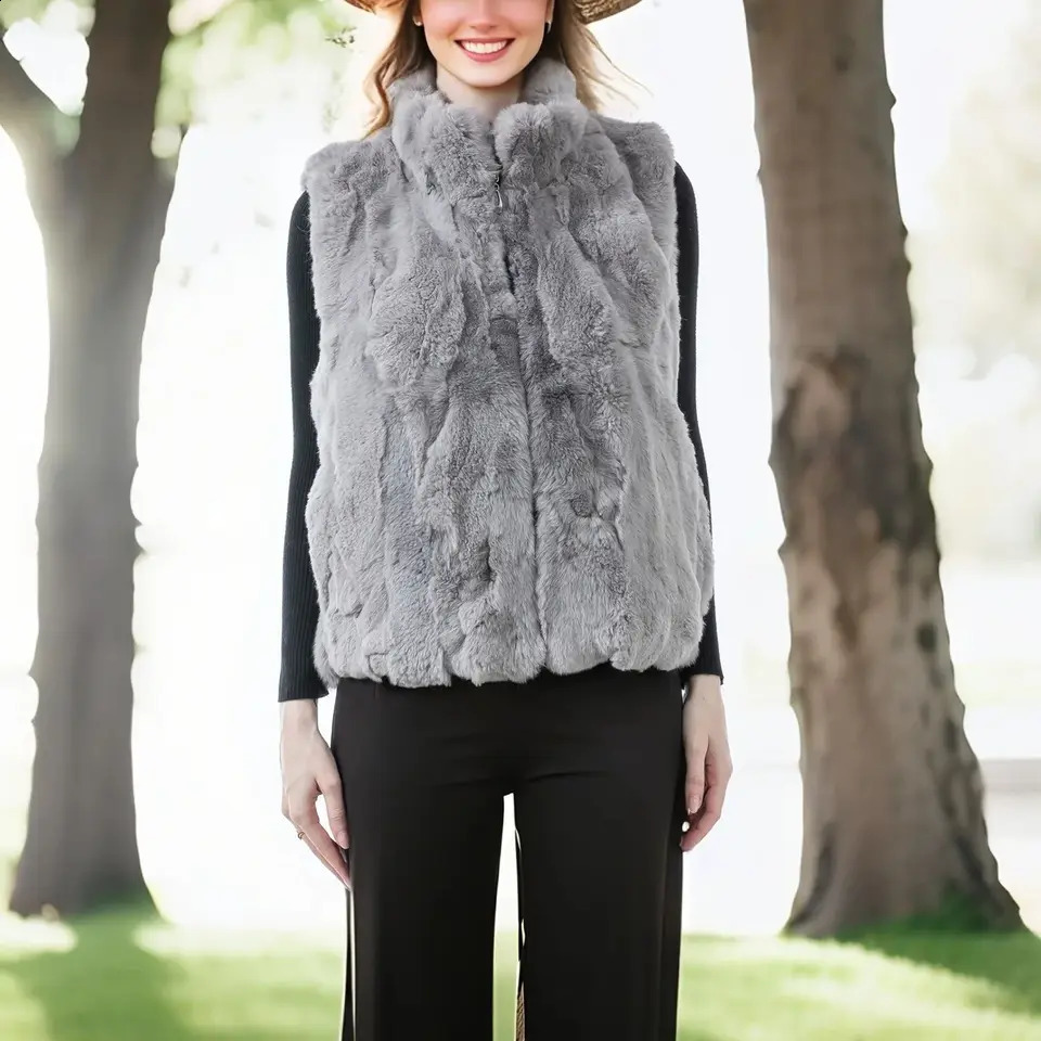 Womens Natural Rex Rabbit Fur Vest Korean Zipper Waistcoat Beautiful Furry Gilet Warm Clothes Custom Colors Winter 250828