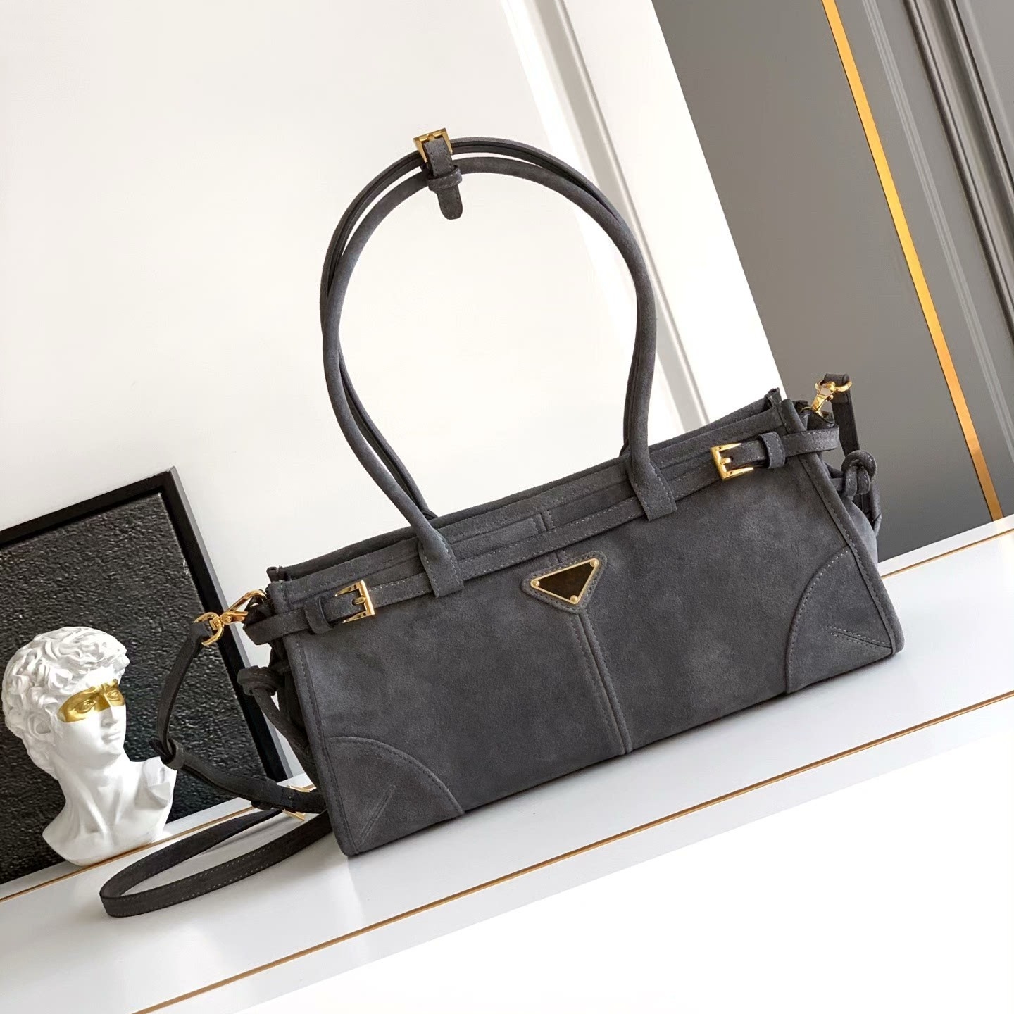 Designer luxury brand handbag suede shoulder bag, 10A top master 1:1 mirror quality, fashionable lady crossbody bag, with gift box invoice.