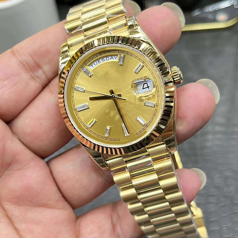 Designer Style, Custom , High-end Gold Men's Watch with Dual Calendar Display, Three-hand Design and Exquisite Craftsmanship