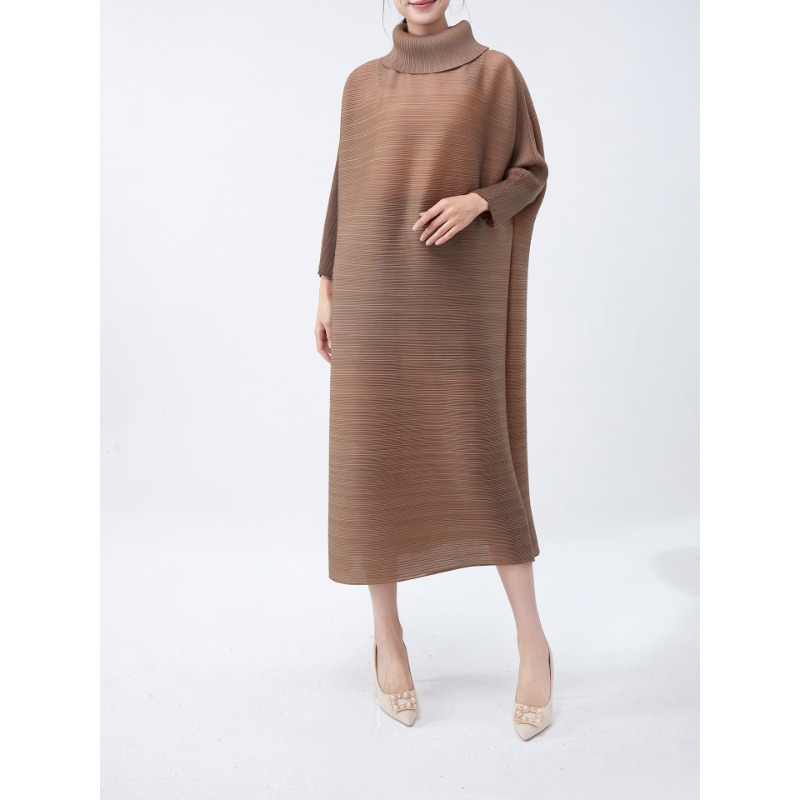 (700) Nouvelle robe lâche à manches longues haut de gamme à grande taille à grande taille plissée en A-line jupe