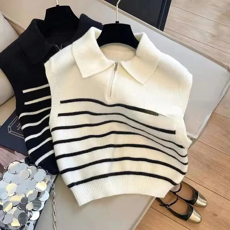 Retro collar zipper striped knitted vest for womens autumn and winter Korean fashion sleeveless sweater casual simple 250226Z