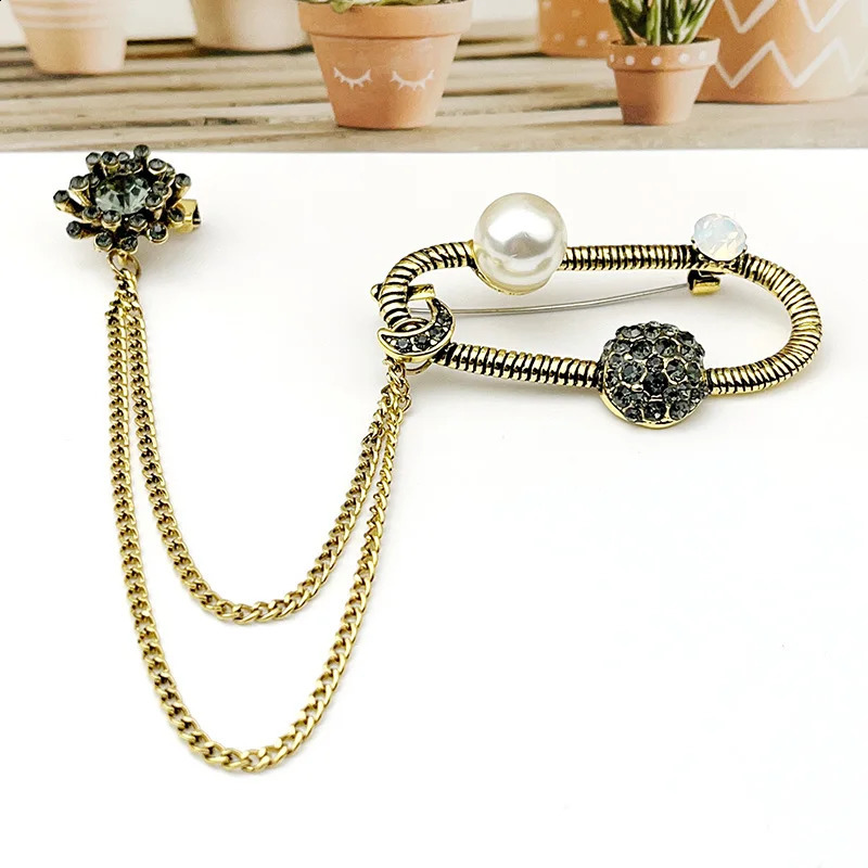 Retro Bronze Flower Pearl Brooch Tassel Crystal Cross Link Chain Pin Womens Shirt Suit Collar Decoration Wholesale Accessories 250228
