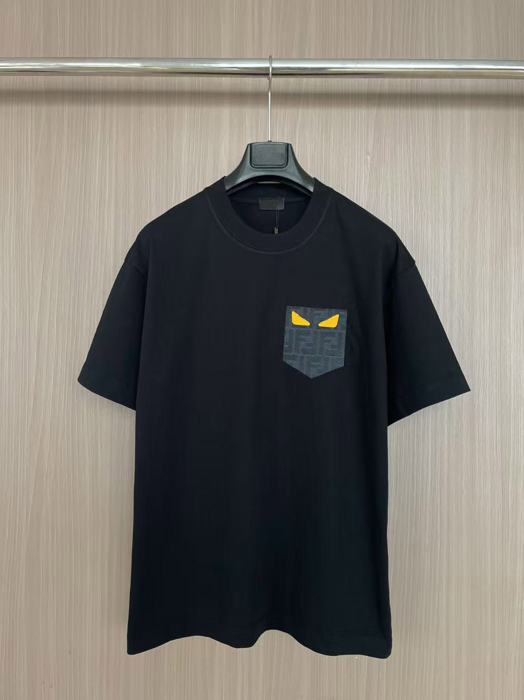 Dernier designer d'été T-shirt Mode broderie fausse conception d'épissage de poche Tshirt à manches courtes noires T-shirt de haute qualité T-shi