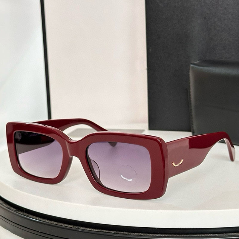 Fashion Designer Womens Rectangular Sunglasses 9150 Retro Purple Lens UV400 Elegant Red Acetate Frame Summer Vacation Beach Sunshade Glasses With Bo